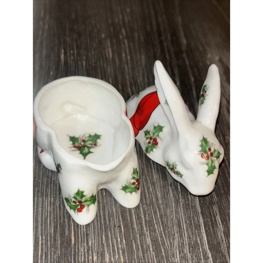 MANN Bone China Christmas Rabbit‎ Bunny Trinket Box GUC